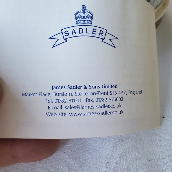 Vintage James Sadler Porcelain Tea Pot Horseguards Made in England London Queen - Picture 6 of 8